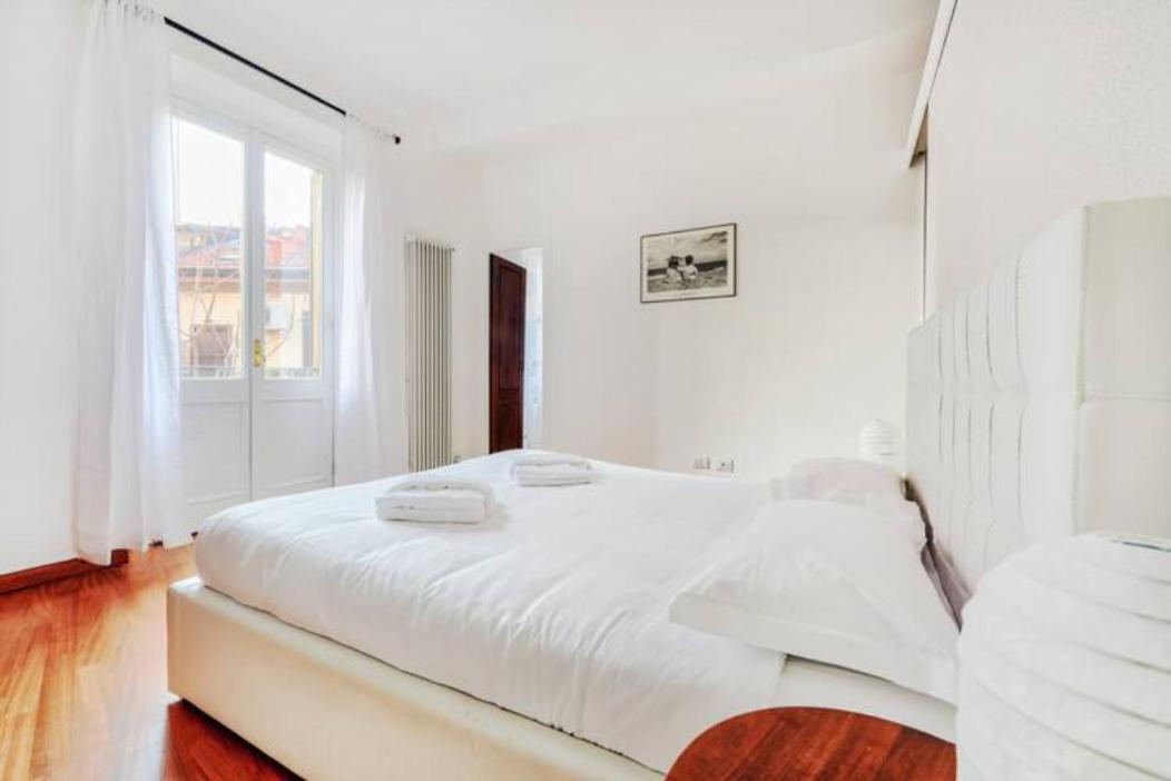 Pagano & Cenacolo Bright Apartment Милано Екстериор снимка